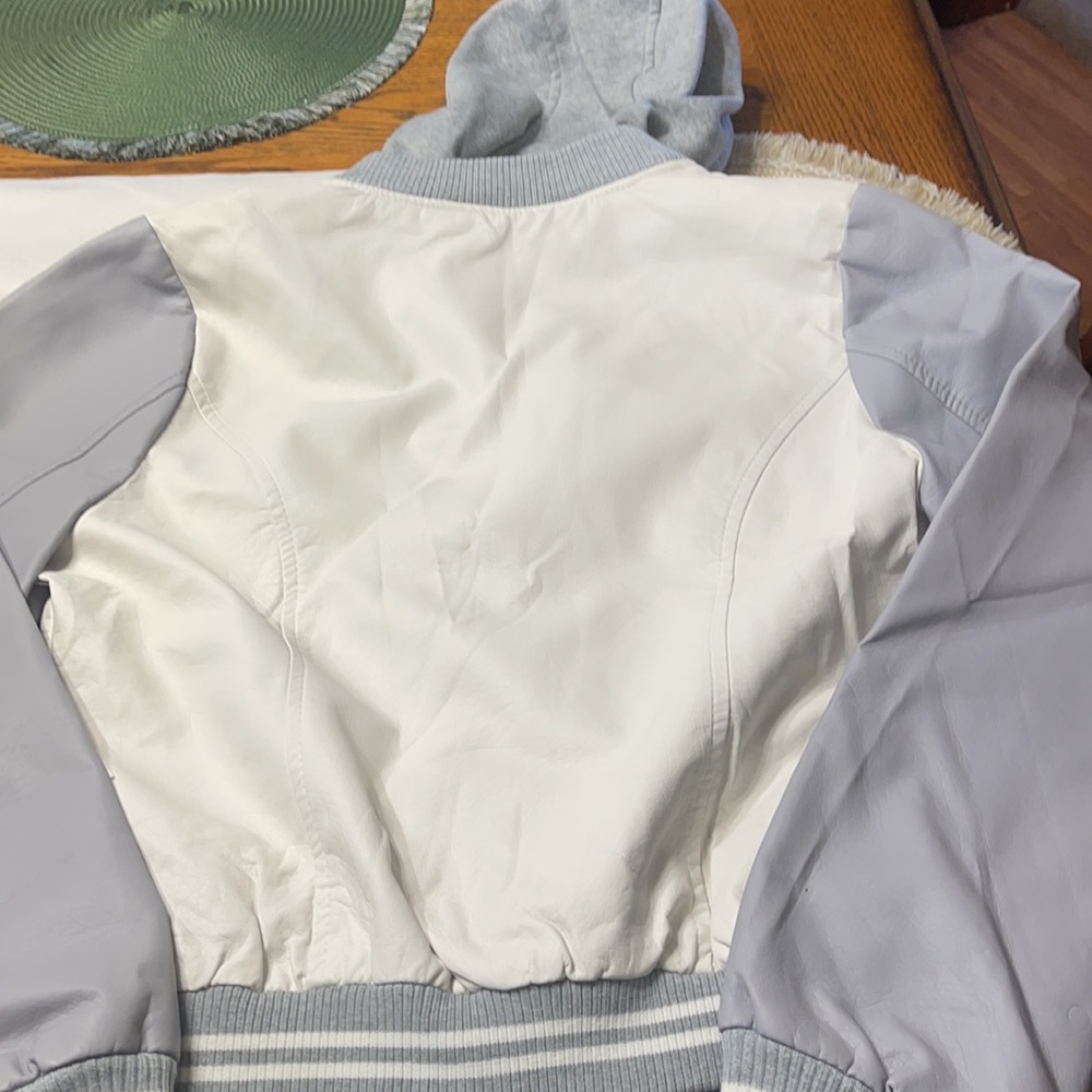 Jacket - Picture 5 of 5